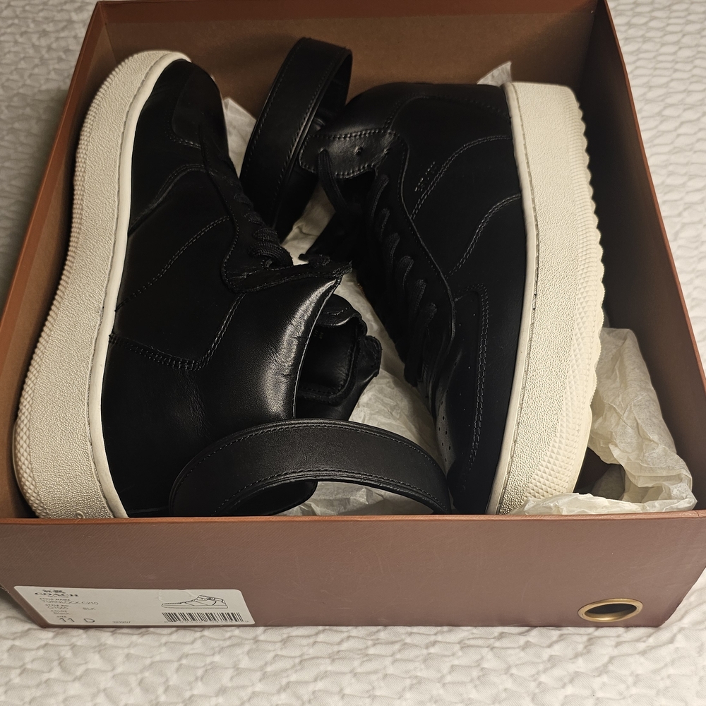 Coach Men’s Black Leather High-Top Sneakers - Picture 4 of 8